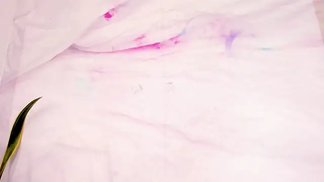 Lia Guzman online show from 12, 2, 2026