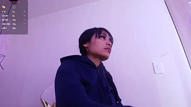 Raichell  online show from 30, 10, 2025