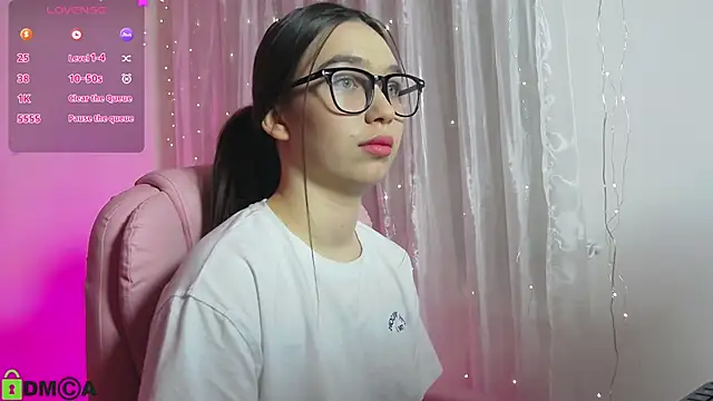 Arianahot777 online show from 7, 2, 2025