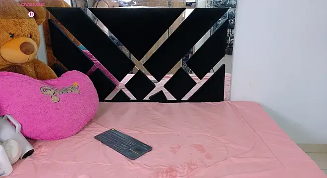 Snapshot of CatalinaSmith1 chatting on 21, 4, 2026 CatalinaSmith1 online show from 21, 4, 2026