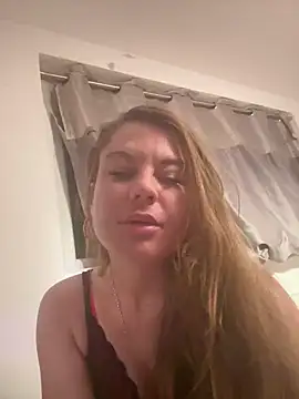 Snapshot of BambixoxUK chatting on 31, 1, 2025 BambixoxUK online show from 31, 1, 2025