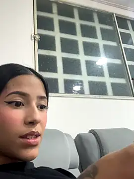 vicky bass online show from 23, 10, 2025