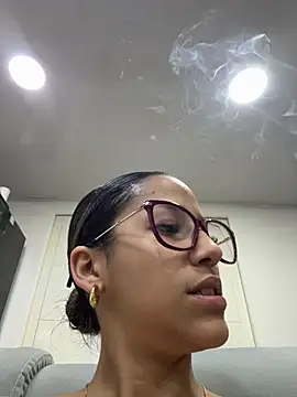 vicky bass online show from 5, 11, 2025