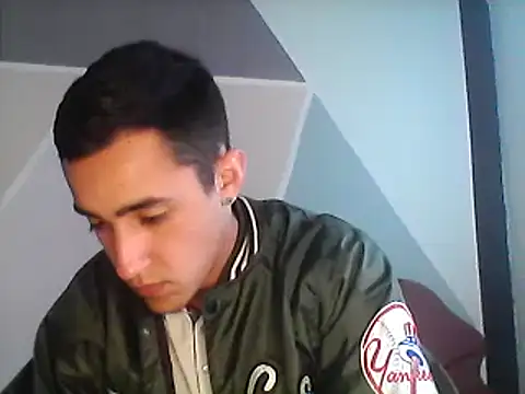 Snapshot of daimon_king05 chatting on 28, 2, 2025 daimon king05 online show from 28, 2, 2025