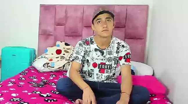 Snapshot of daimon_king05 chatting on 15, 3, 2025 daimon king05 online show from 15, 3, 2025