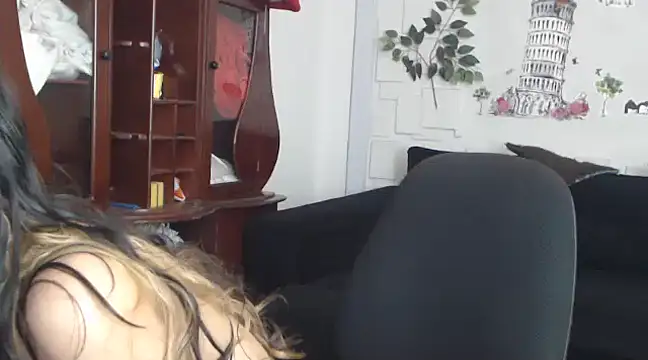 AngelaTurizo online show from 20, 2, 2025