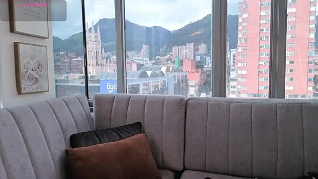 Daphne chers online show from 1, 4, 2026