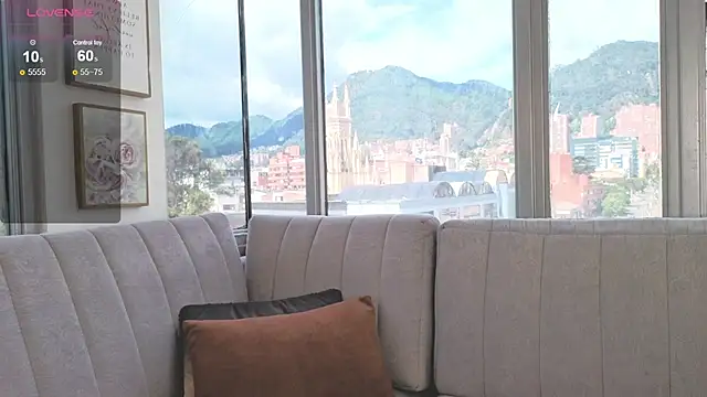 Snapshot of Daphne_chers chatting on 6, 5, 2026 Daphne chers online show from 6, 5, 2026
