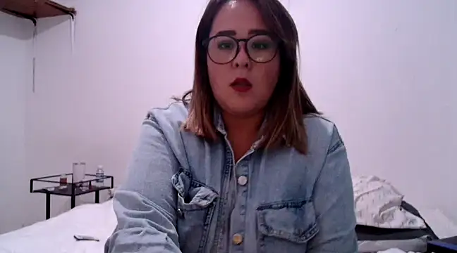 Snapshot of SweetRomina chatting on 7, 2, 2025 SweetRomina online show from 7, 2, 2025