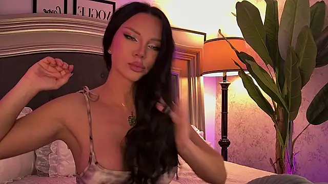 Amber Luna online show from 15, 10, 2025