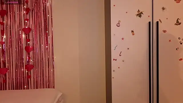 Lora Rosee online show from 30, 3, 2026