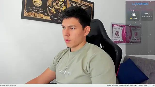 Snapshot of JamesCr_ chatting on 14, 3, 2025 JamesCr online show from 14, 3, 2025