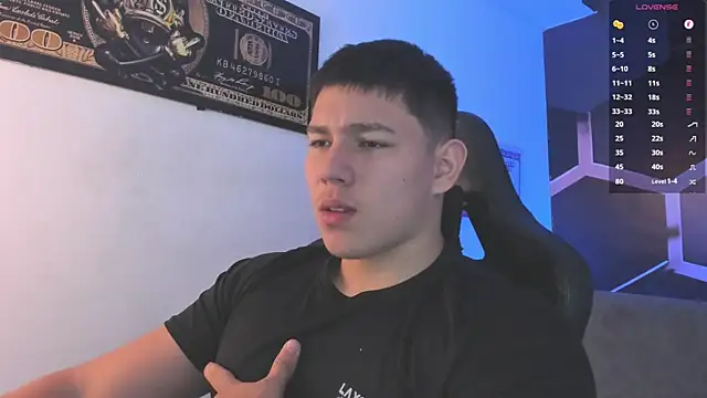 Snapshot of JamesCr_ chatting on 15, 9, 2025 JamesCr online show from 15, 9, 2025