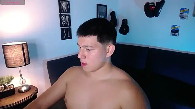 JamesCr  online show from 10, 3, 2026