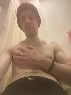 LynnAhNight online show from 27, 2, 2025