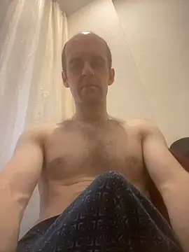 LynnAhNight online show from 23, 9, 2025