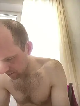 LynnAhNight online show from 25, 4, 2026