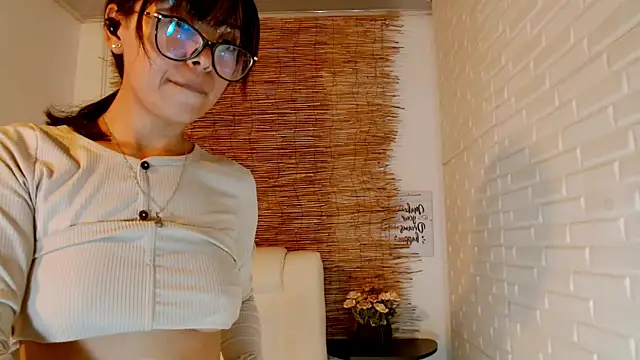 Luna 7 777 online show from 23, 2, 2025