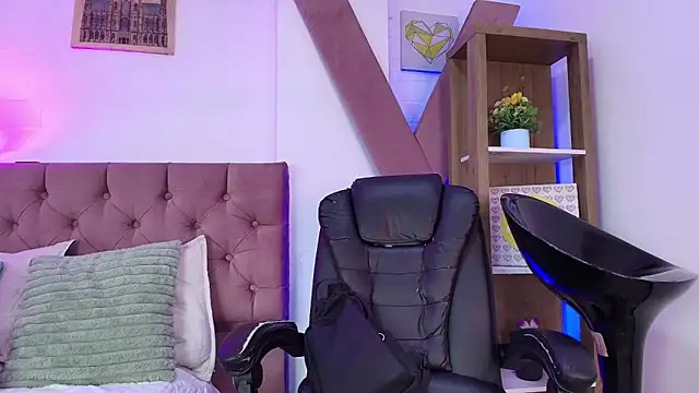 PepperTwink online show from 5, 2, 2026