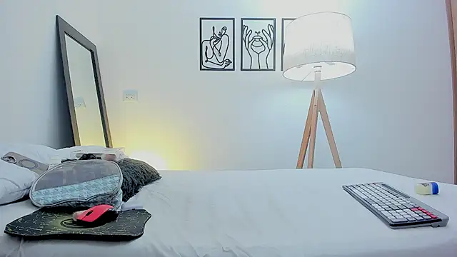 Snapshot of andrea_cherryy chatting on 3, 2, 2026 andrea cherryy online show from 3, 2, 2026