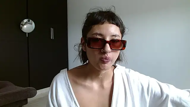 Snapshot of ggor4w33 chatting on 5, 2, 2025 ggor4w33 online show from 5, 2, 2025