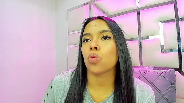 ZoeWan69 online show from 11, 3, 2026