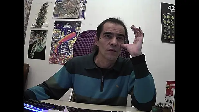 ReyDeBotones online show from 8, 4, 2026