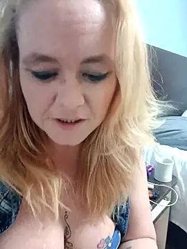 CutiepieMandii143 online show from 25, 2, 2025