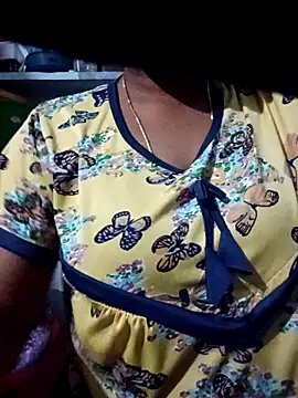 Snapshot of varsha-milky1 chatting on 11, 10, 2025 varsha-milky1 online show from 11, 10, 2025