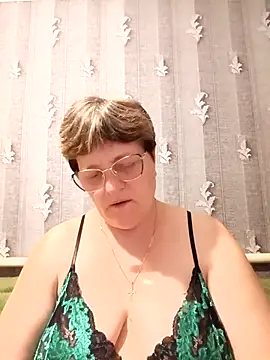 Snapshot of ElzaJewel chatting on 22, 4, 2026 ElzaJewel online show from 22, 4, 2026