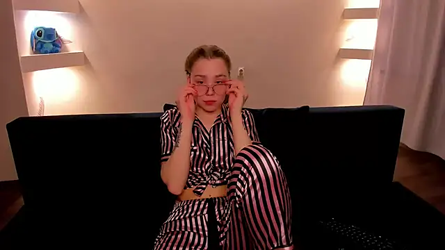 YourMegan online show from 13, 10, 2025