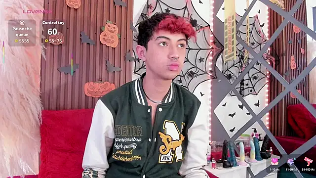 Snapshot of Allen_Starck chatting on 15, 10, 2025 Allen Starck online show from 15, 10, 2025