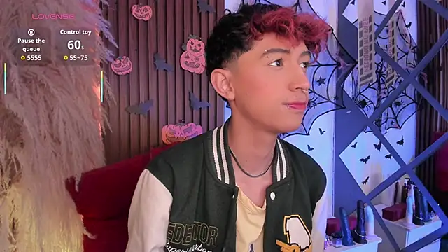 Snapshot of Allen_Starck chatting on 16, 10, 2025 Allen Starck online show from 16, 10, 2025