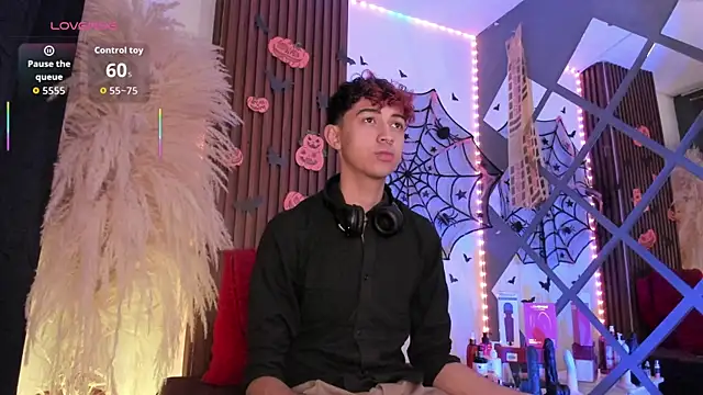 Snapshot of Allen_Starck chatting on 18, 10, 2025 Allen Starck online show from 18, 10, 2025