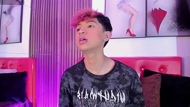 Snapshot of Allen_Starck chatting on 28, 10, 2025 Allen Starck online show from 28, 10, 2025