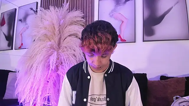 Snapshot of Allen_Starck chatting on 13, 11, 2025 Allen Starck online show from 13, 11, 2025