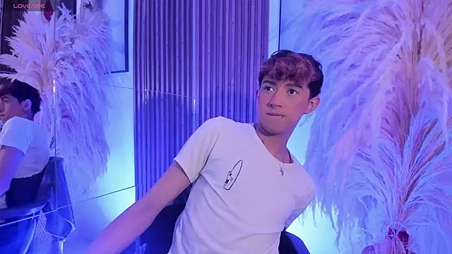 Snapshot of Allen_Starck chatting on 14, 11, 2025 Allen Starck online show from 14, 11, 2025