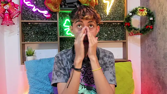 Snapshot of Allen_Starck chatting on 22, 11, 2025 Allen Starck online show from 22, 11, 2025