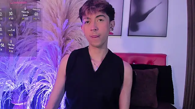 Snapshot of Allen_Starck chatting on 26, 11, 2025 Allen Starck online show from 26, 11, 2025