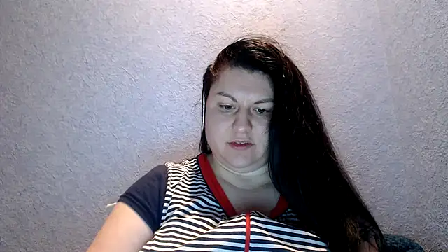 KiraSwee online show from 28, 11, 2025