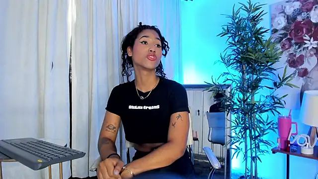 Snapshot of Alissemasiel chatting on 10, 6, 2026 Alissemasiel online show from 10, 6, 2026
