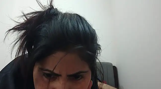 Queen Couple online show from 9, 2, 2025