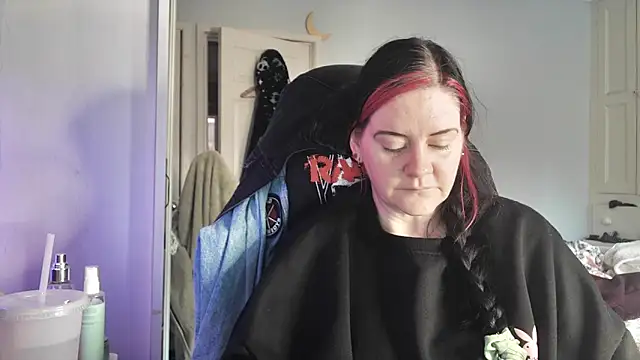 AureliaXOX online show from 18, 11, 2025