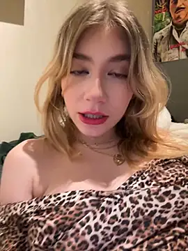 Snapshot of angeleyezlolita chatting on 5, 2, 2025 angeleyezlolita online show from 5, 2, 2025