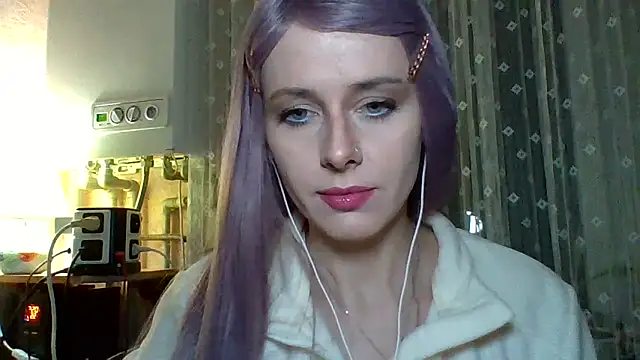 LuminousLady online show from 3, 3, 2025