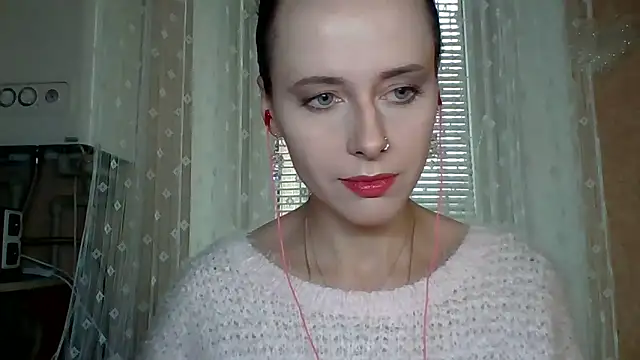 LuminousLady online show from 6, 10, 2025