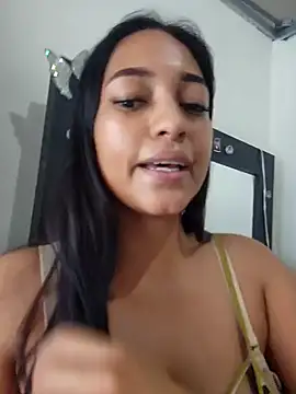 Snapshot of rosiirosii chatting on 2, 2, 2025 rosiirosii online show from 2, 2, 2025