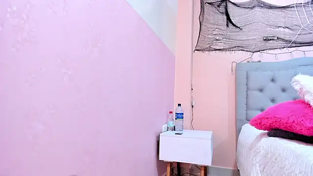 littletammy4u  online show from 3, 11, 2025