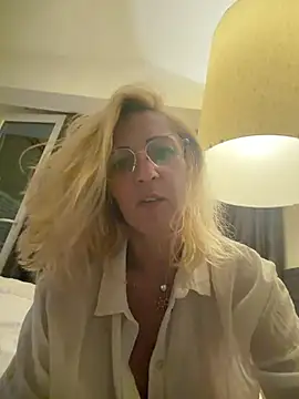 SweetAnia  online show from 12, 7, 2026