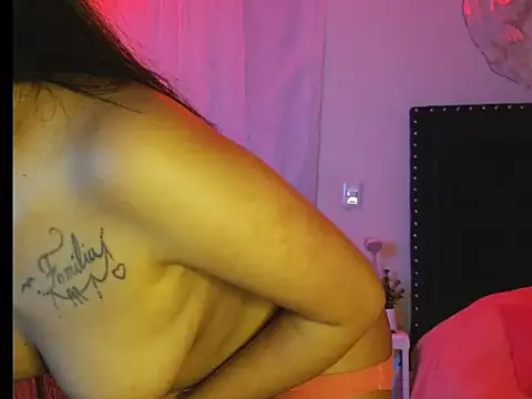 SallyWhitee online show from 17, 3, 2025